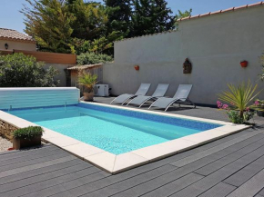 Beautiful Villa in the Vineyard Village of Tavel with Pool